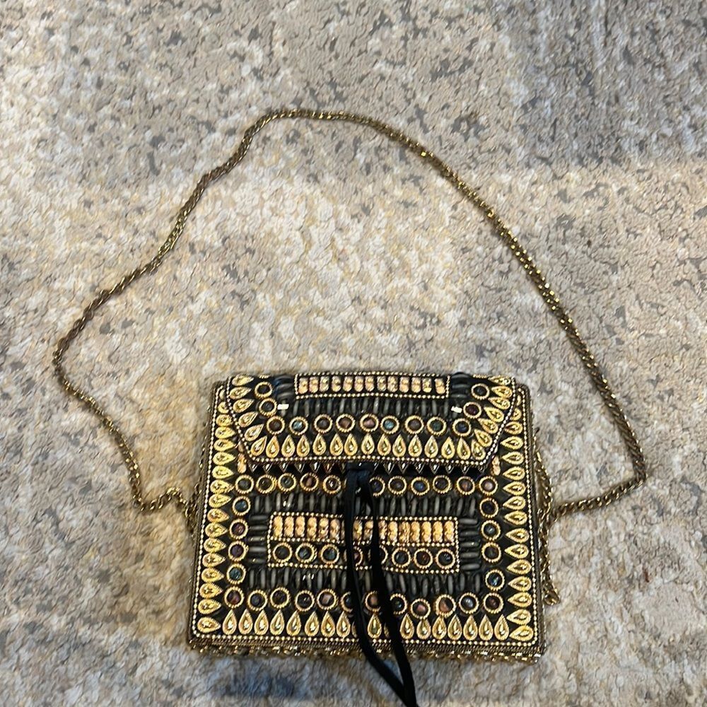 Lulu New York Handcrafted Hard-form Beaded Purse pre owned in‎ great condition